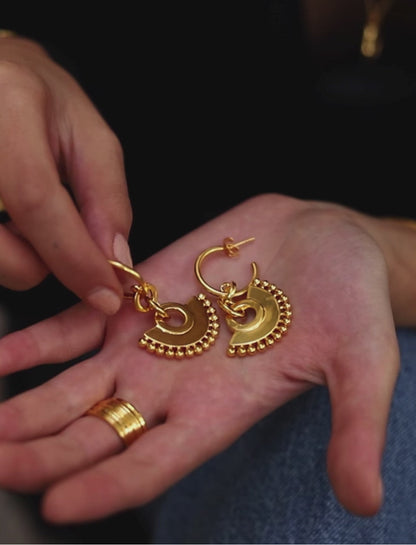 Zenyu Fan Chandelier Hoop Earrings