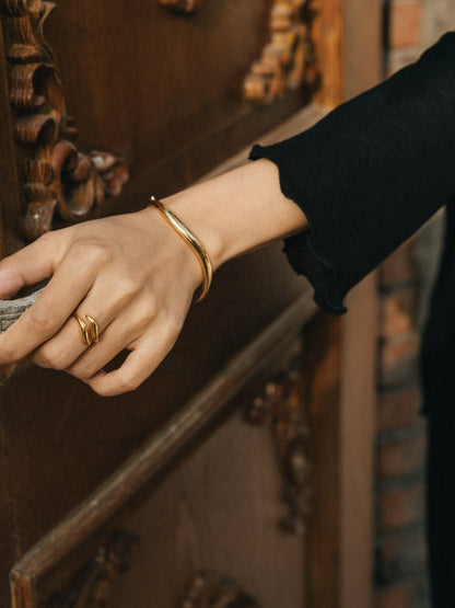 Savi Signature Hinged Bangle | Mixed Metal